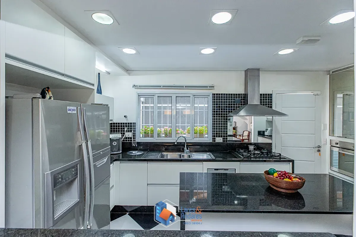Imagem Casa para venda em Alto da Boa Vista com 4 quartos, sendo 1 suíte, 380m²