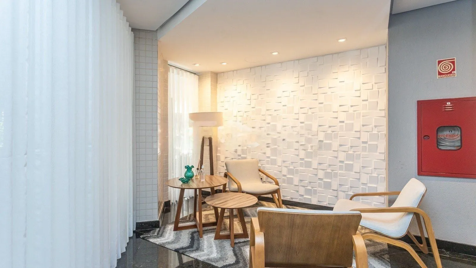 Imagem Apartamento com 3 quartos, 3 vagas e 105m² - Bairro Vila Jardim