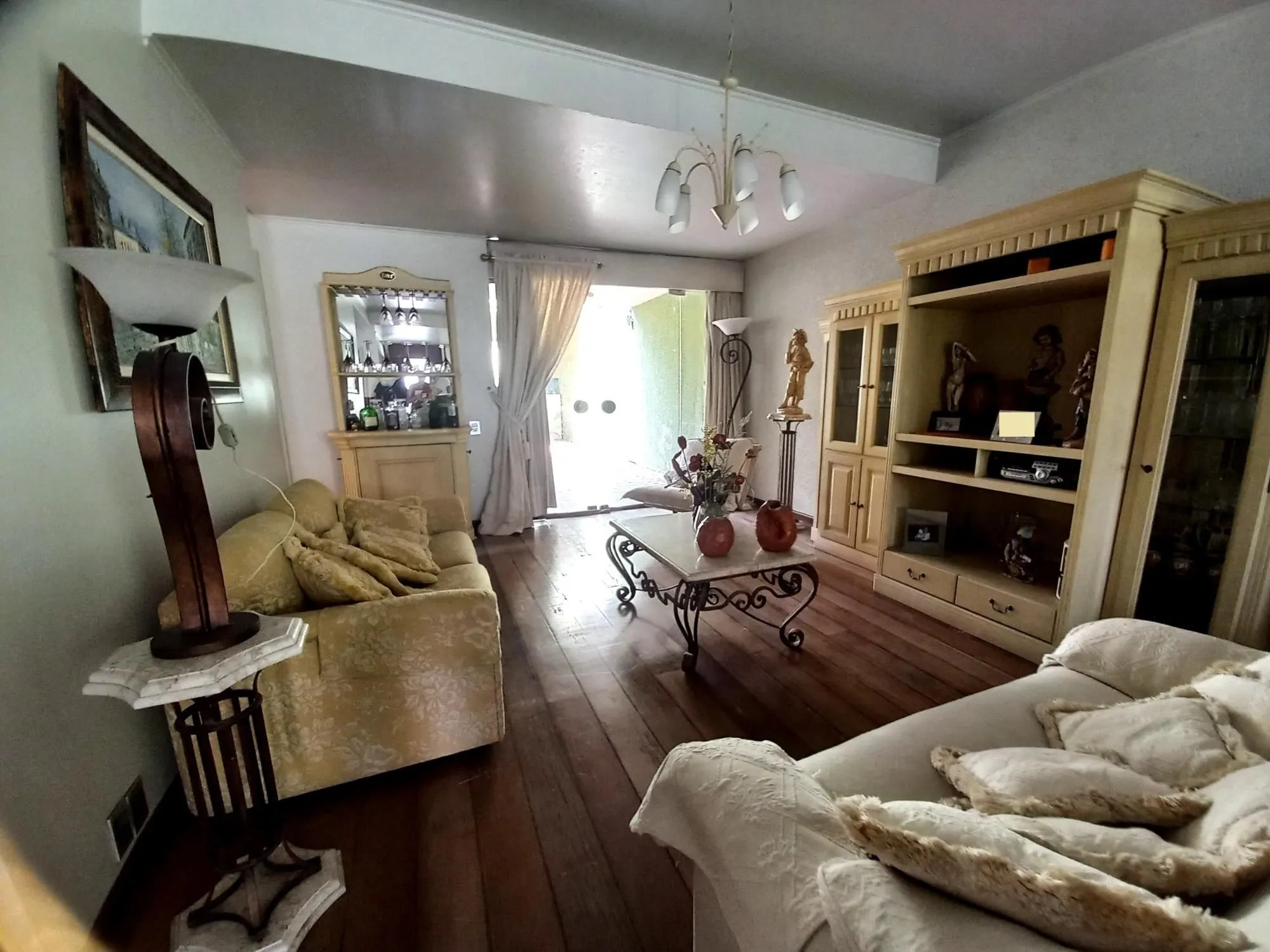 Imagem Casa para Venda - 300m², 4 dormitórios, sendo 1 suites, 2 vagas - Santana