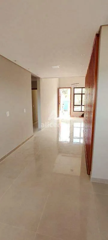 Imagem Casa à venda - 3 Dormitórios I 1 suíte I 180m² I Vaga de garagem - em Potecas, São José/SC