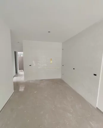 Imagem Casa em Guaratuba(Balneário Nereidas) para Venda, 700m do mar, excelente localização!