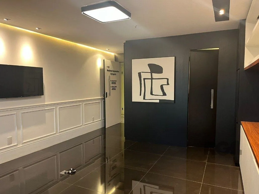 Imagem Prestígio e Conforto: Sala Comercial c/ Vaga no Moinhos de Vento