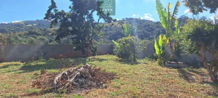 Imagem Linda chacara com campo de futebol