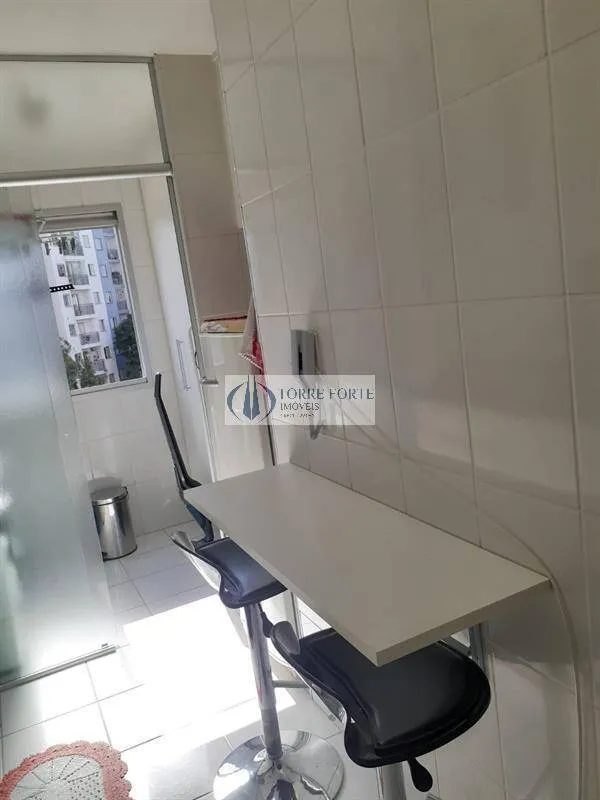 Imagem Apartamento com 2 dormitorios 1 vaga , varanda na Cidade Lider .