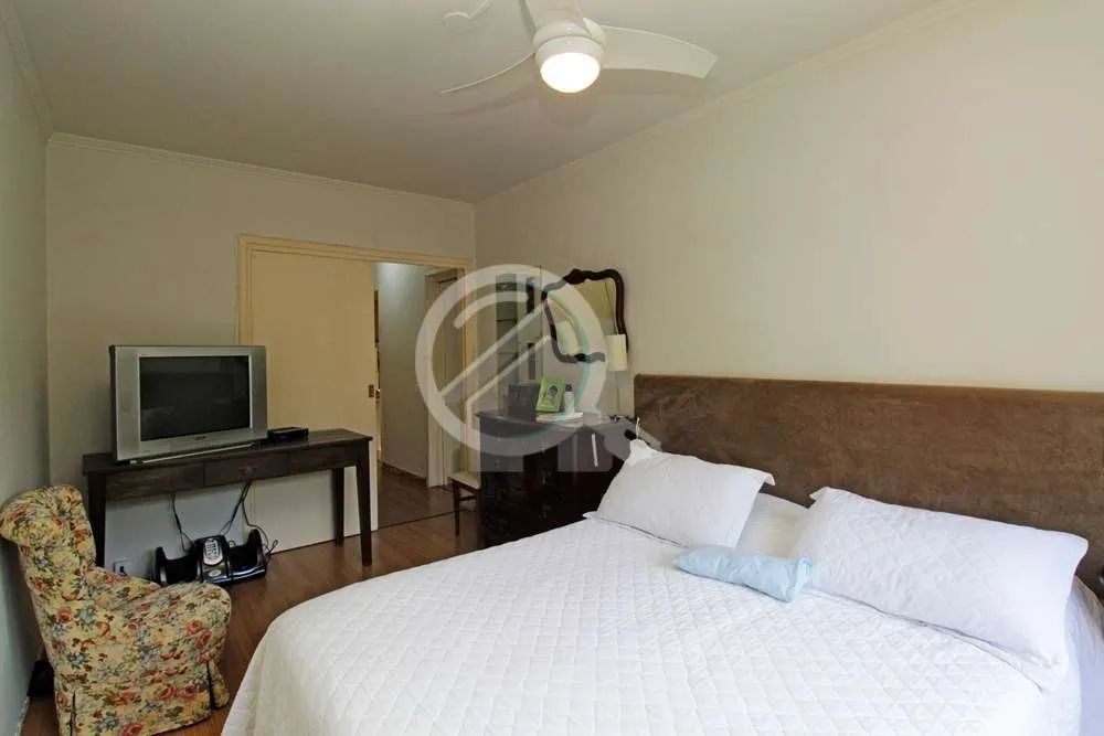 Imagem Localizado no coração do charmoso bairro Moinhos de Vento, este apartamento de 100m² oferece o eq...