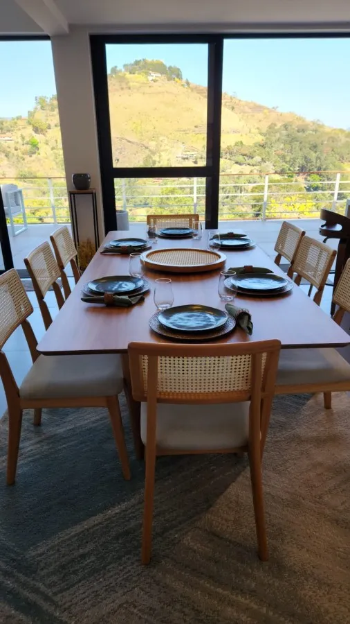 Imagem Casa em Condomínio para Venda em Petrópolis / RJ no bairro Itaipava