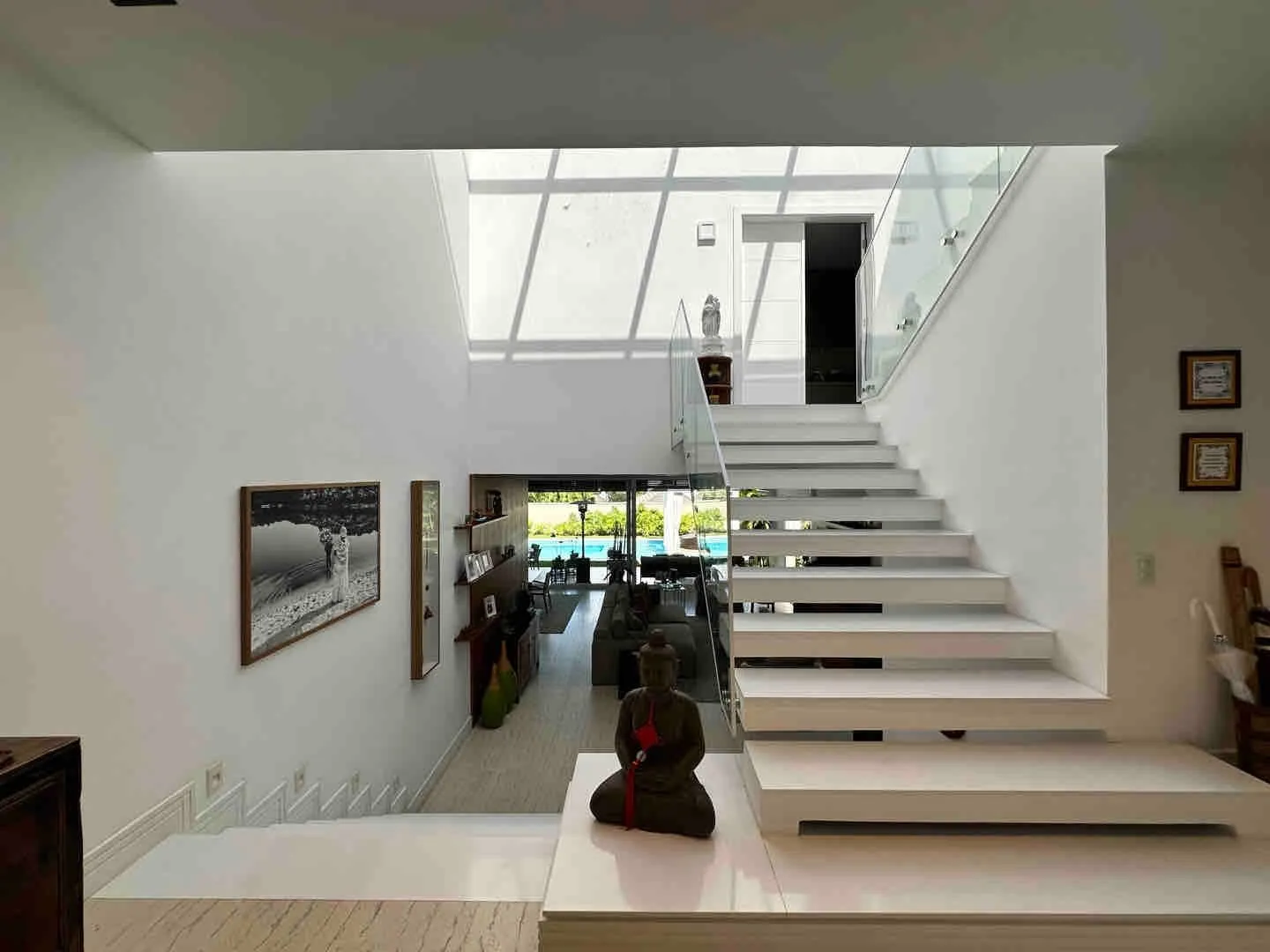 Imagem Casa de 540m² de Construção Localizada no Coração de Alphaville 1!