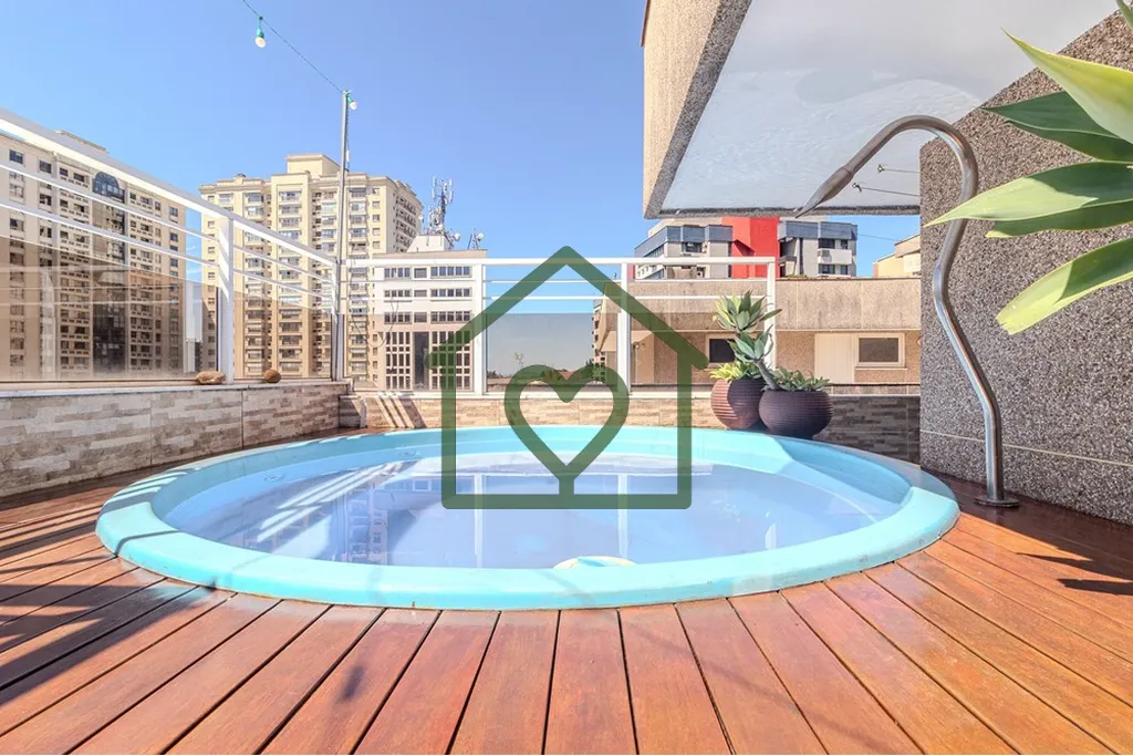Imagem Cobertura duplex com 296 m² privativos, três dormitórios (sendo uma suíte) e três vagas de gara...