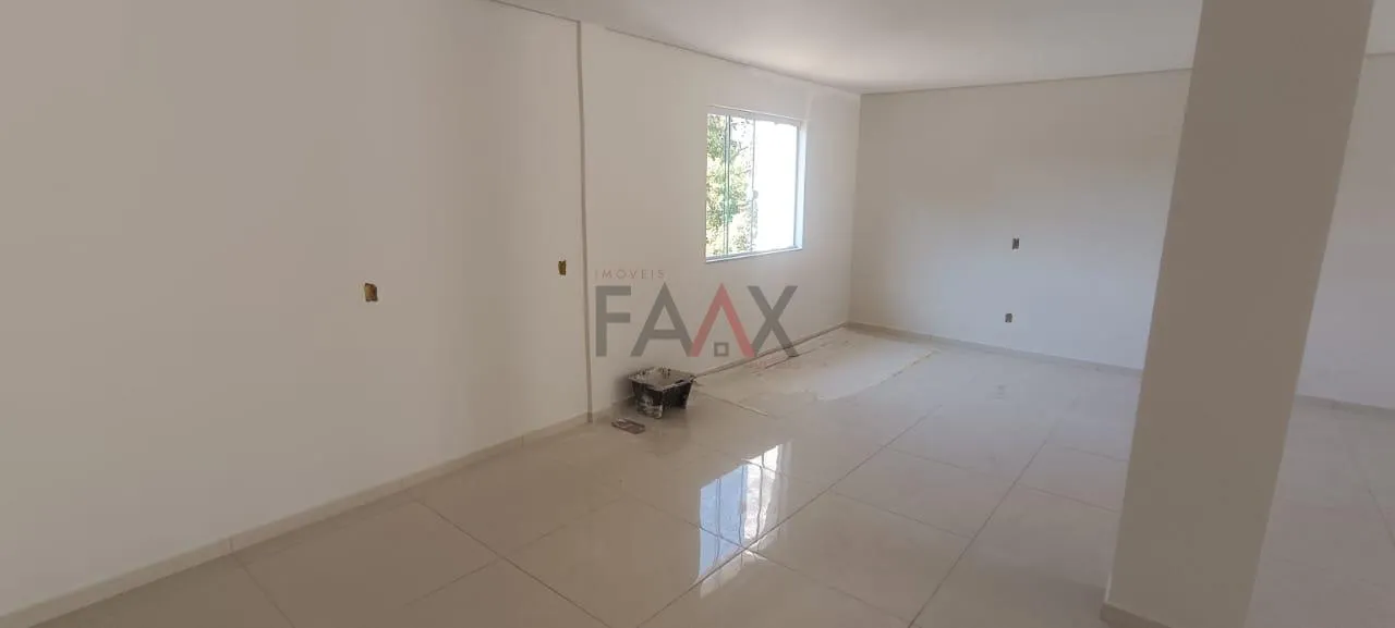 Imagem Sala Comercial para Locação no Centro com 130m e 5 Vagas de Estacionamento