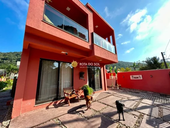 Imagem Casa com piscina à venda Praia Mariscal Bombinhas SC
