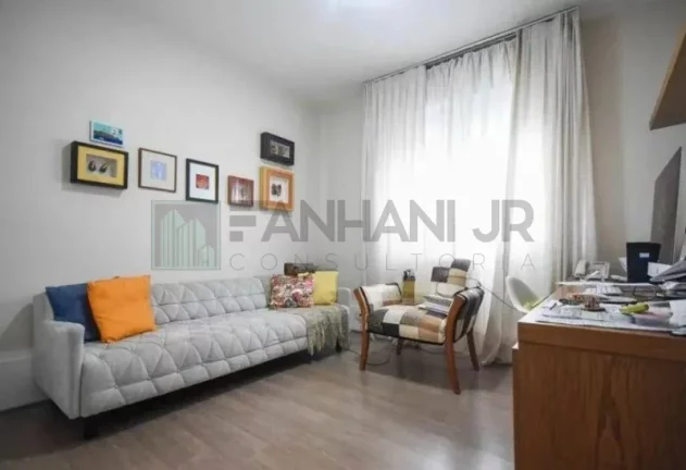 Imagem Luxuoso apartamento de 4 quartos com 2 suítes e 6 vagas de garagem em Higienópolis, São Paulo-SP: 675m² de pura elegância.