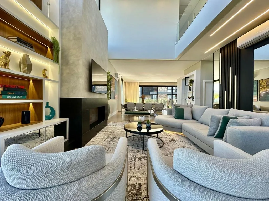 Imagem Casa em Condominio 5 Dormitórios - Bairro --