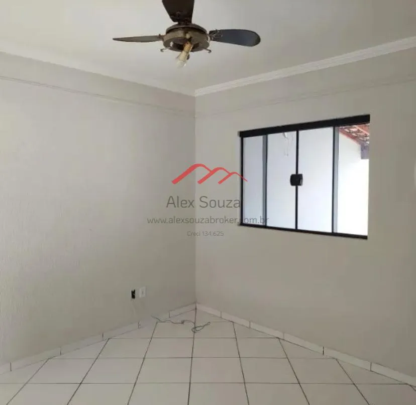 Imagem Casa para Venda em Hortolândia, Vila Real, 2 dormitórios, 1 banheiro, 3 vagas