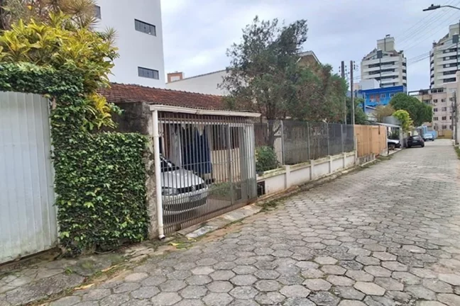 Imagem TLL 399 Lote 590441044-59 - Terreno à venda no bairro Trindade - Florianópolis/SC
