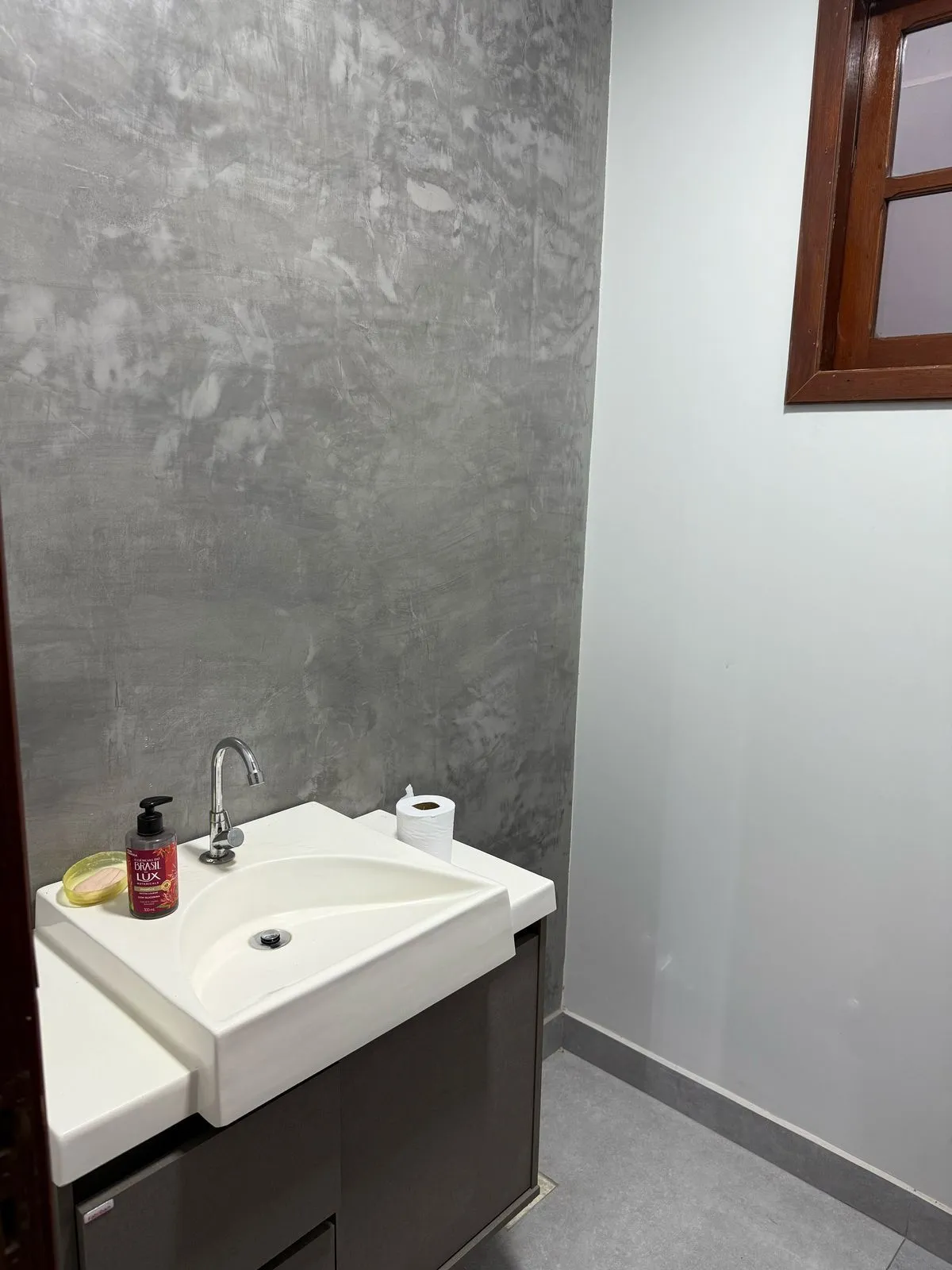 Imagem Casa com 03 quartos e 02 vagas de garagem