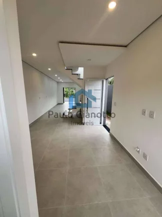 Imagem Sobrado Novo à Venda em Caucaia do Alto Cotia