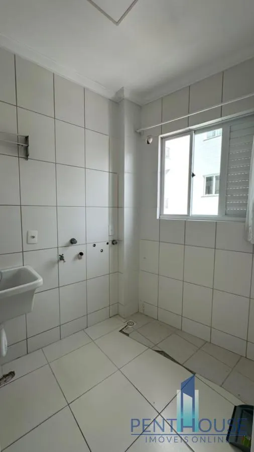 Imagem Apartamento Zona Central para Venda em Balneário Camboriú, CENTRO, 3 dormitórios, 1 suíte, 2 banheiros, 2 vagas