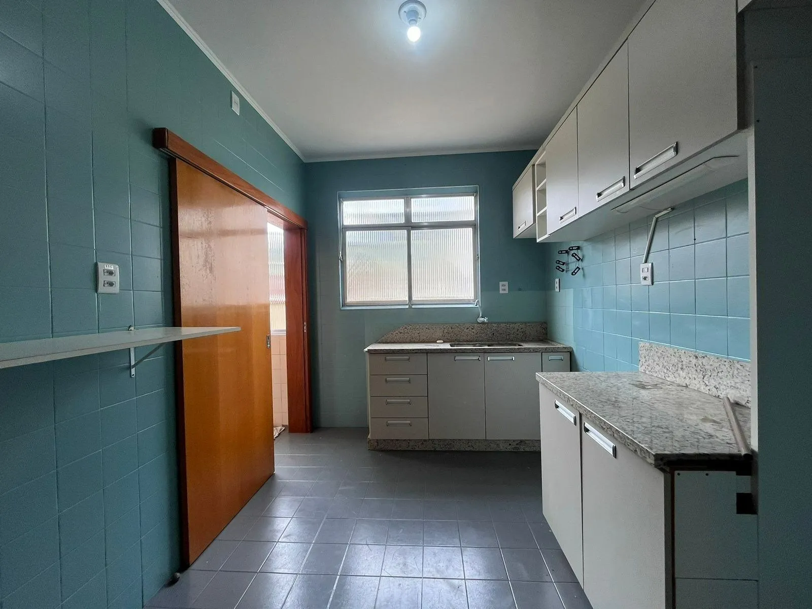Imagem Apartamento de 3 dormitórios á venda no Bairro Rio Branco, Porto Alegre.