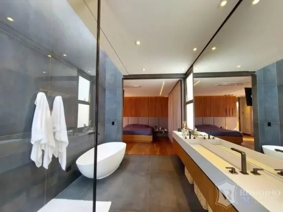 Imagem Casa Luxuosa em condomínio fechado com 04 suítes, Mobiliada