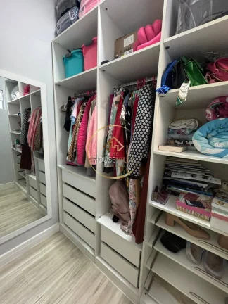 Imagem Casa, 3 Dormitórios, (1 Suíte),  2 Vagas, Jardim das Industrias, SJC