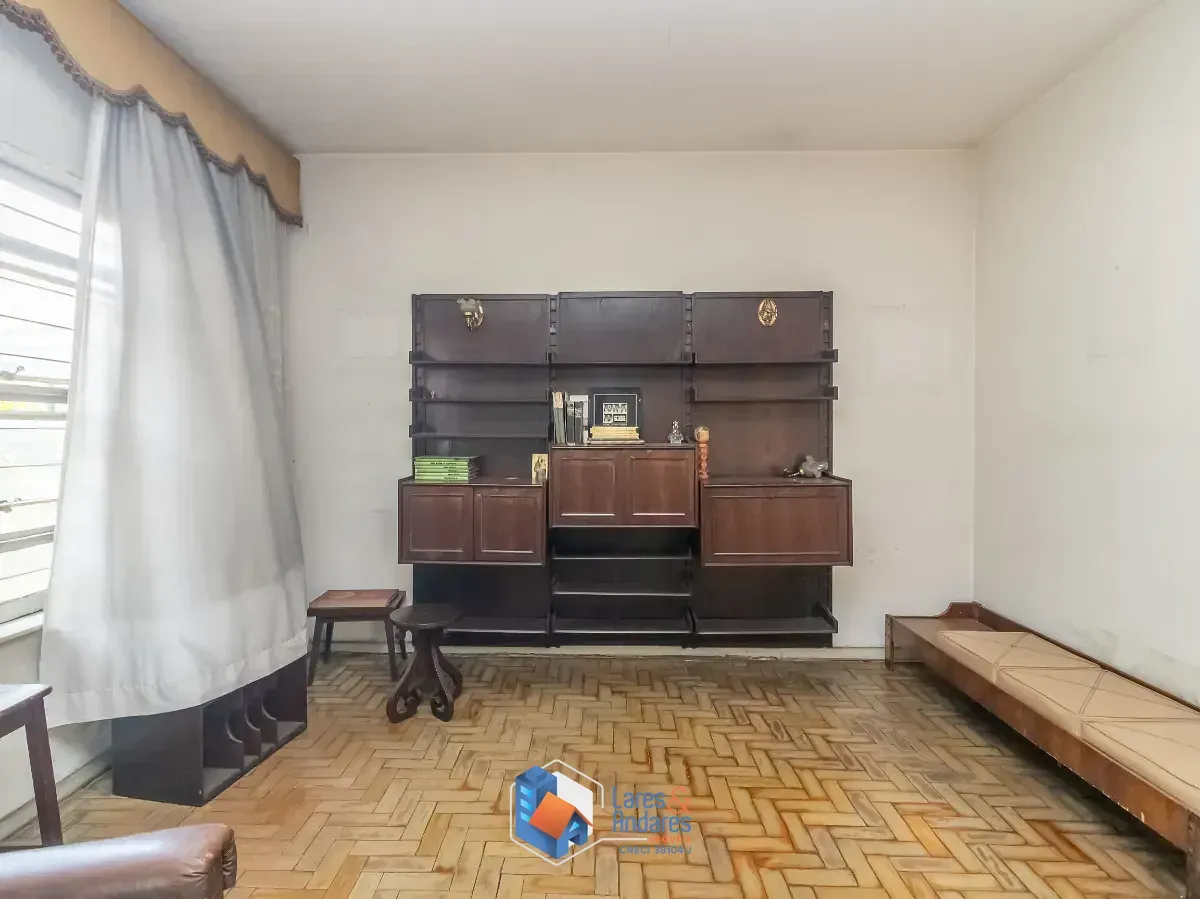Imagem Casa para venda em Lapa com 6 quartos, sendo 2 suítes, 132m²