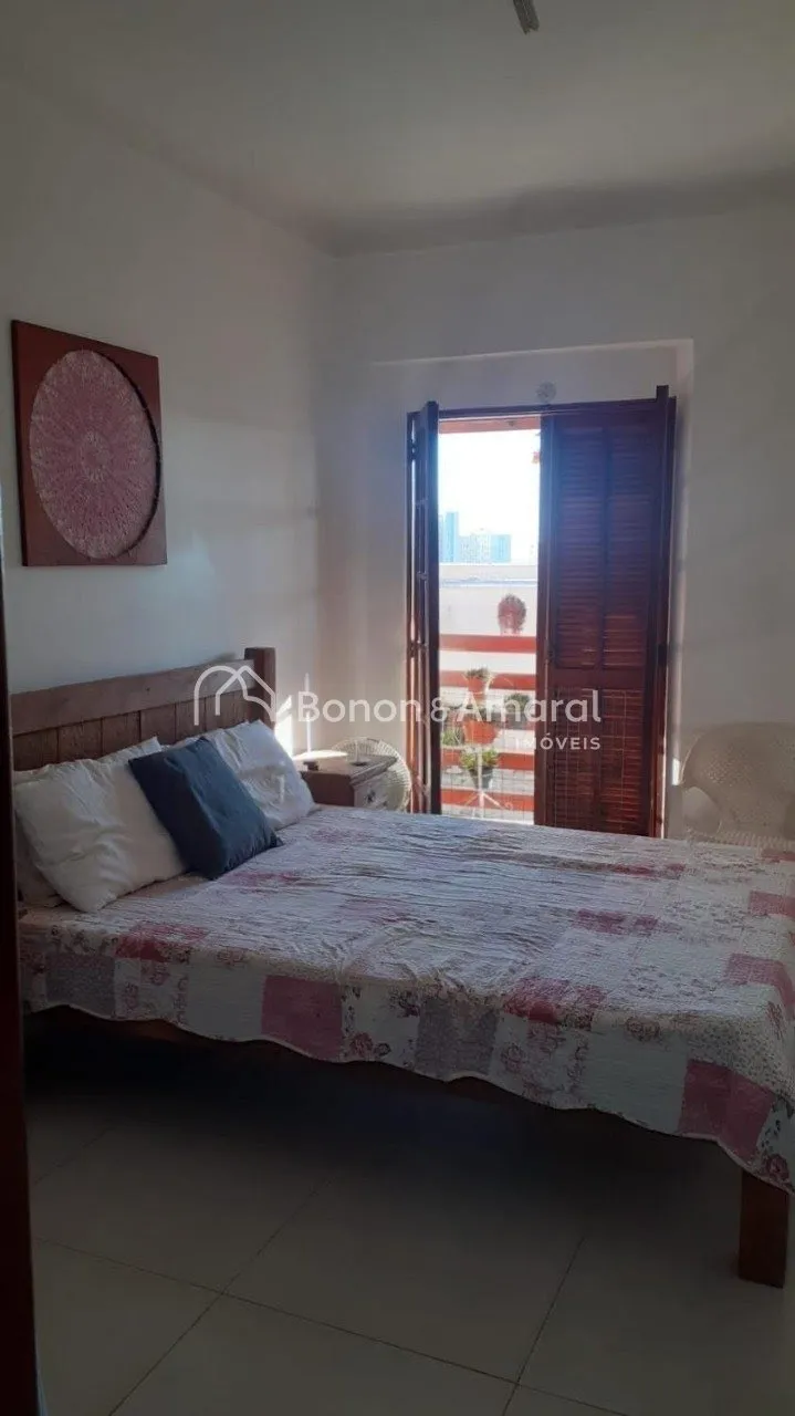 Imagem Casa com 4 Quartos e 6 banheiros à Venda, 240 m² por R$ 960.000