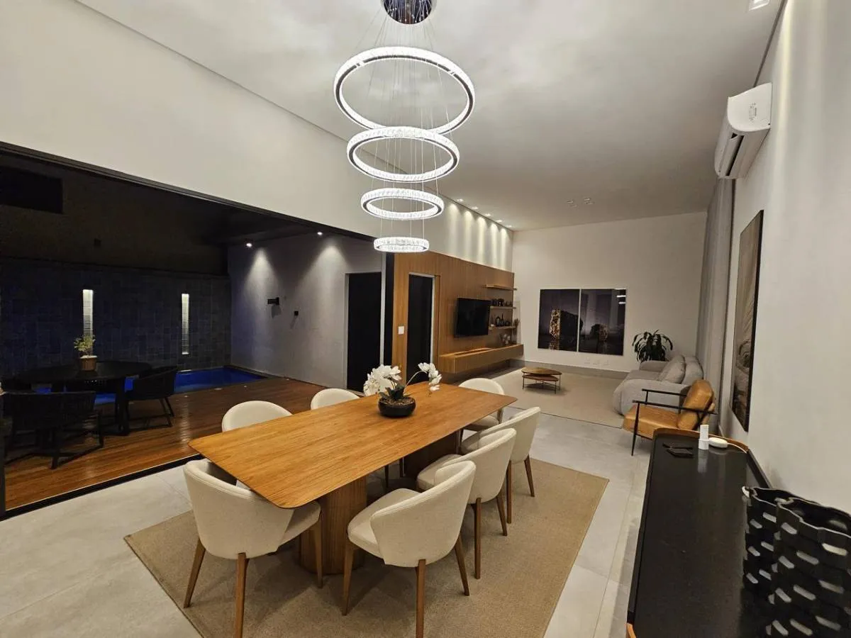 Imagem Casa à venda em Franca, Núcleo Agrícola Alpha, com 3 quartos, 220m2