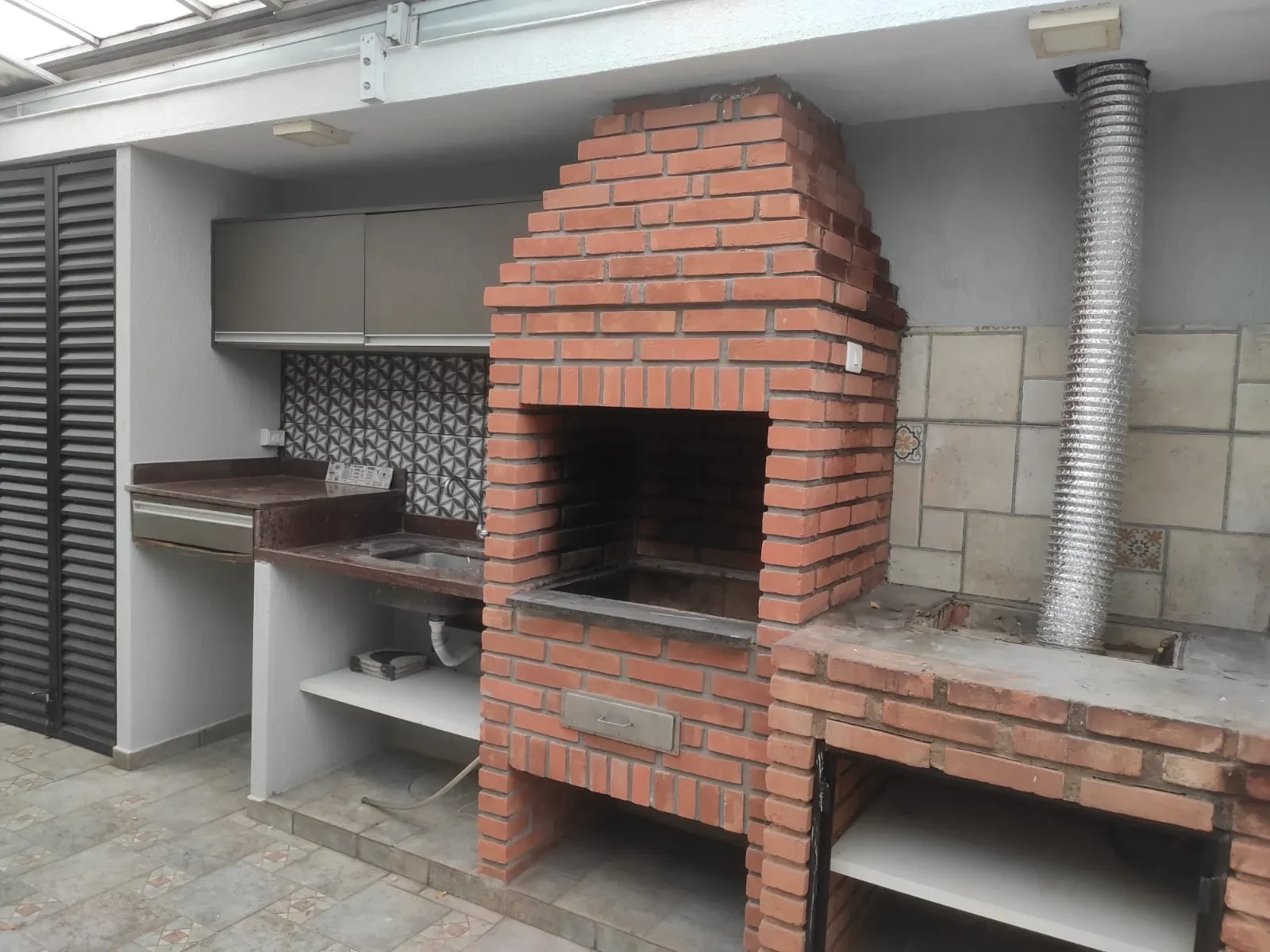 Imagem Casa com 3 Quartos para Alugar, 220 metros em Gonzaga - Santos