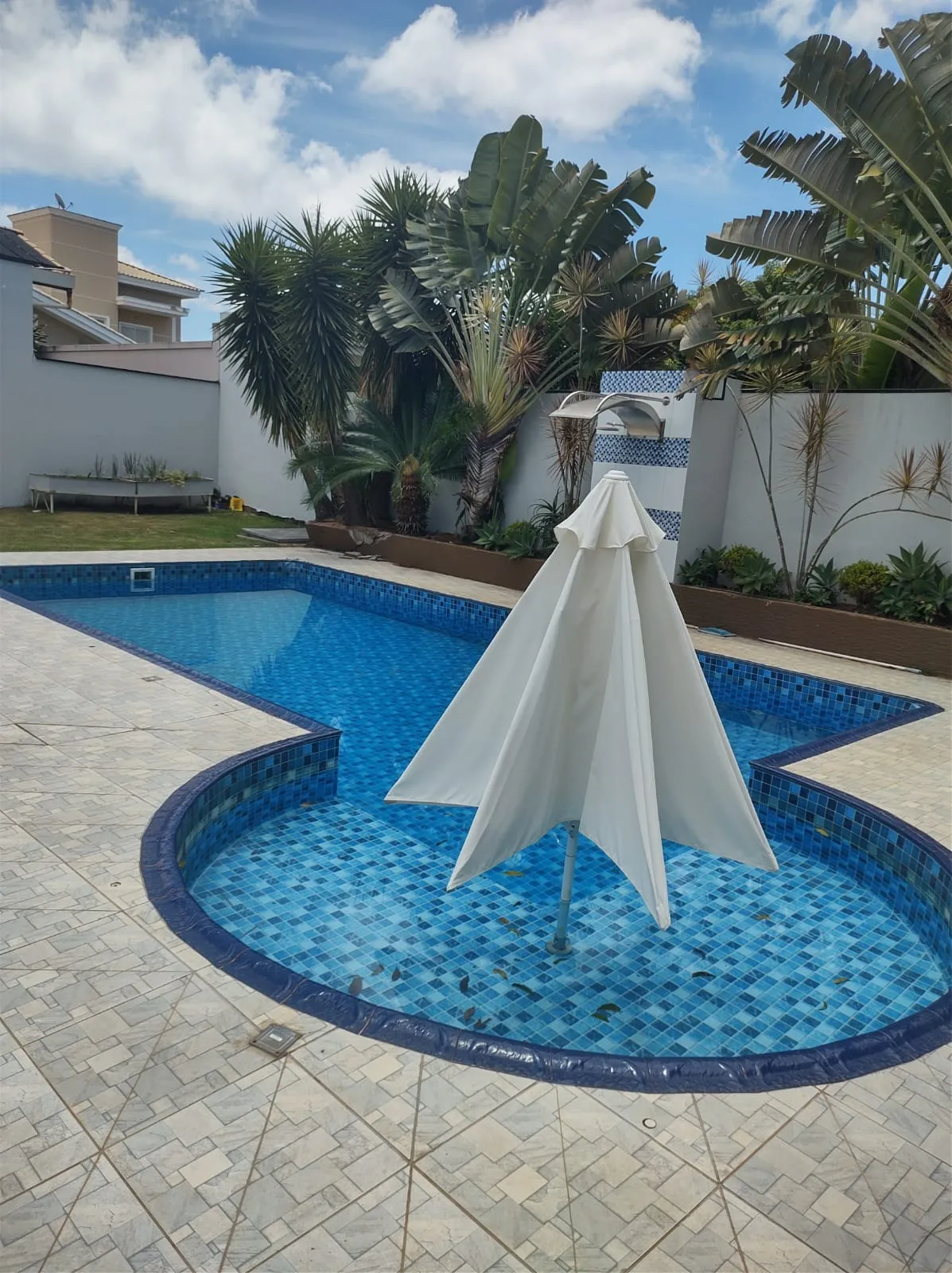 Imagem Casa com 3 quartos, 220 m² à venda