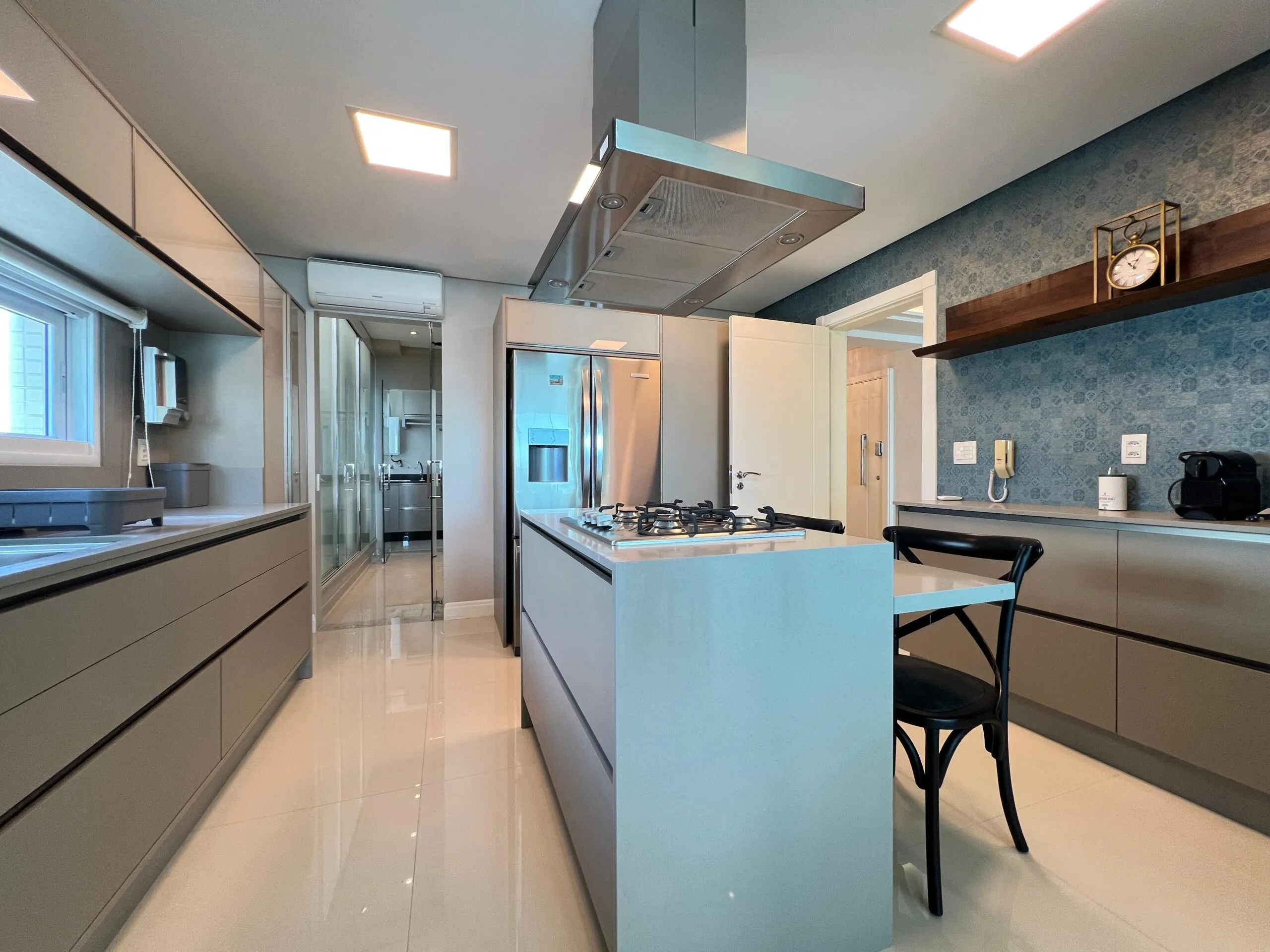 Imagem Apartamento com vista para o mar à venda com 273m2 por R$ 6.000.000,00
