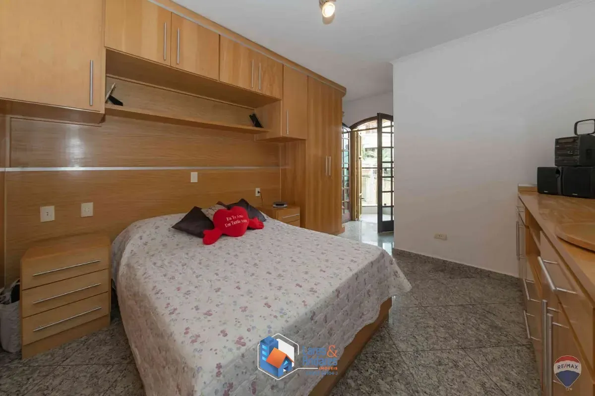 Imagem Sobrado para venda em Vila Gustavo com 3 quartos, sendo 1 suíte, 173m²