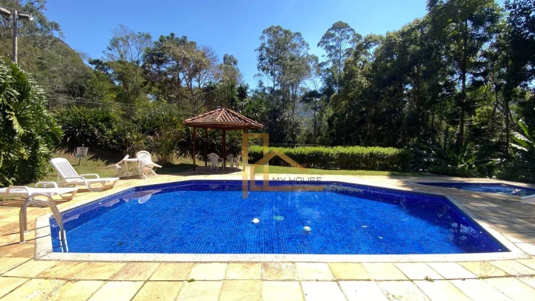 Imagem Casa com 4 suítes em condomínio no Quebra Frascos - Teresópolis-RJ