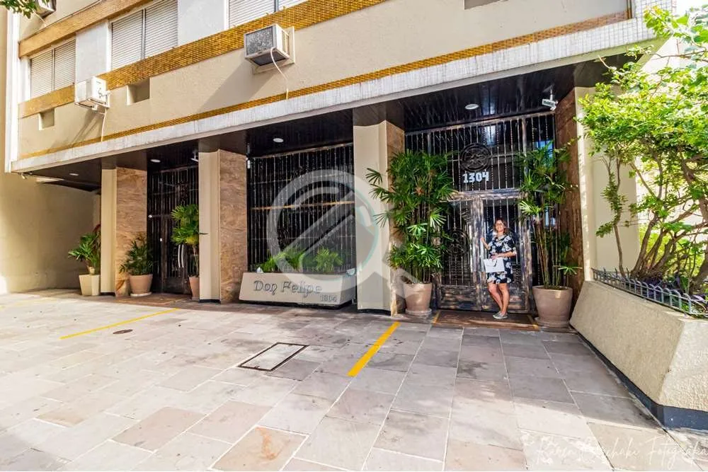 Apartamento com 109 metros de área privativa, 3 dormitórios, Suíte: Ampla suíte com closet, bene...
