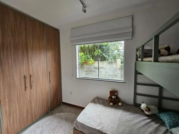 Imagem Casa em Condomínio para Venda em Teresópolis / RJ no bairro Cascata do Imbuí