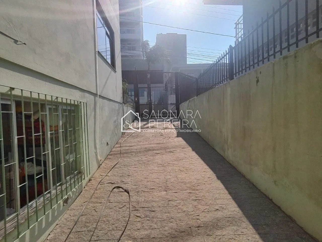 Imagem Casa à venda com 4 dormitórios em Barreiros, São José - 342m²