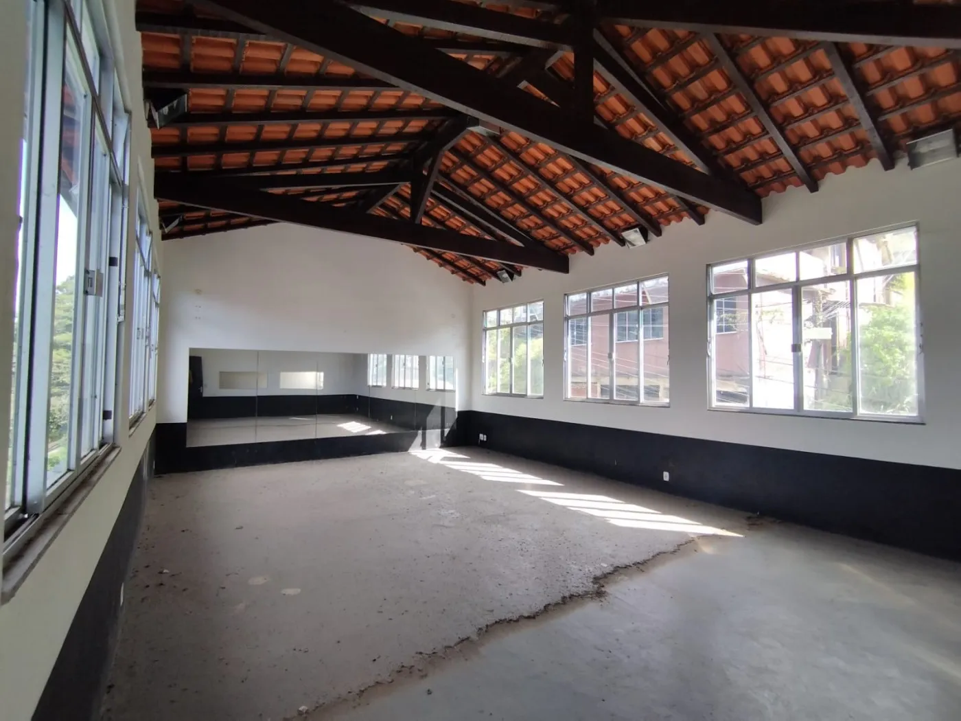 Imagem Casa para Venda em Petrópolis / RJ no bairro Alto da Serra