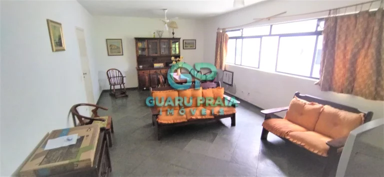 Imagem 3 dormitórios sendo 1 suíte, sala espaçosa para 2 ambientes, banheiro social, cozinha, área de serviço, 2 vagas de garagem