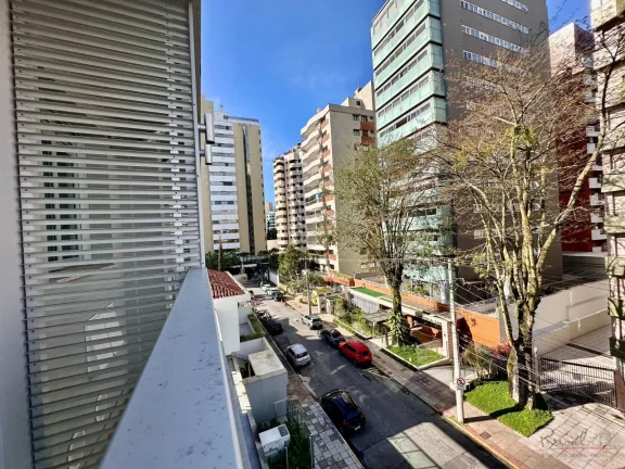 Imagem Apartamento à venda com 2 suítes no Centro de Florianópolis - Alto padrão e excelente localizaç...