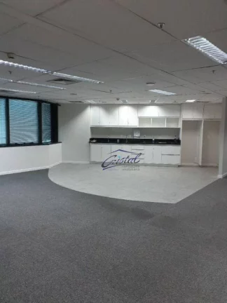 Imagem Conjunto 775 m² 13 banheiros 21 vagas 775 m²área útil 1.772 m²área total