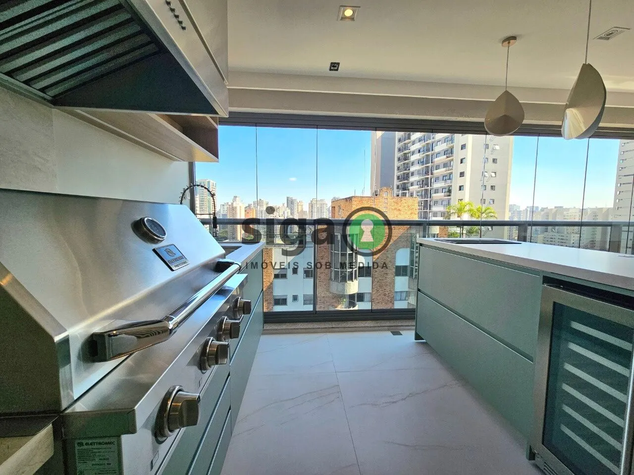 Imagem Apartamento à venda - 192 m², 2 suítes, 4 vagas - Campo Belo - São Paulo/SP