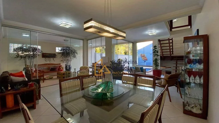 Imagem Casa com 3 suítes à venda - Margem Esquerda - Cachoeira Paulista/SP