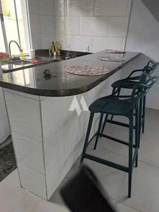 Imagem Casa de Condomínio com 3 Quartos à Venda, 110 m² por R$ 550.000