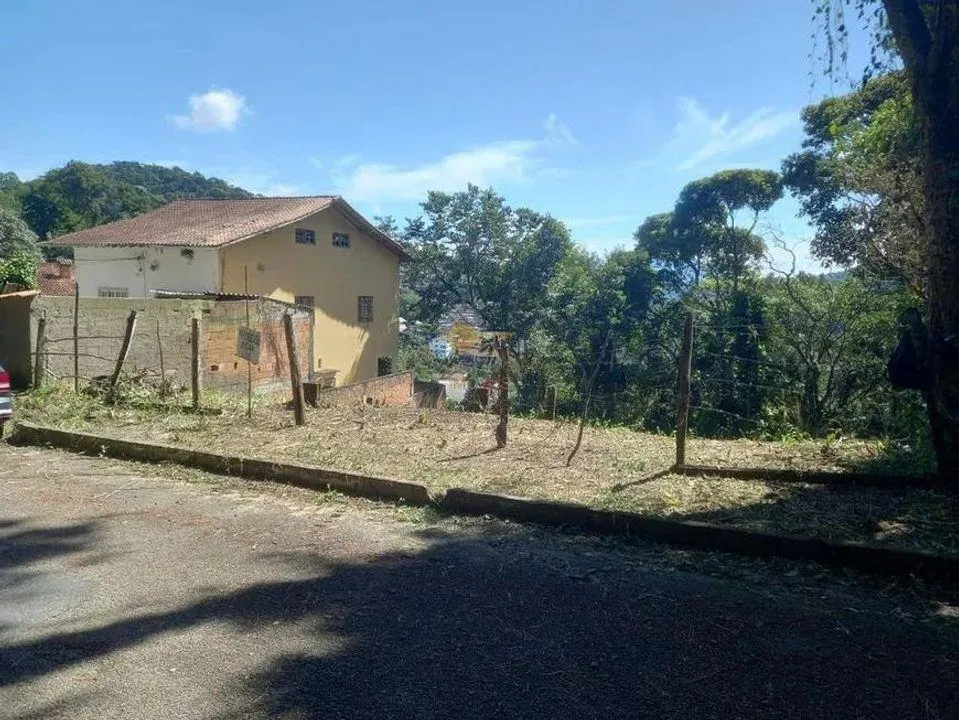 Imagem Terreno para Venda em Teresópolis / RJ no bairro Iucas