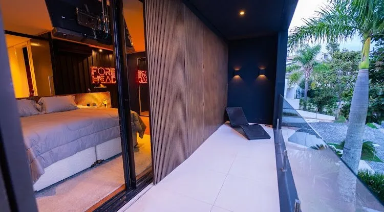 Imagem Casa de 414,93m² com 3 Suítes Localizado no Condomínio Residencial Alphaville II