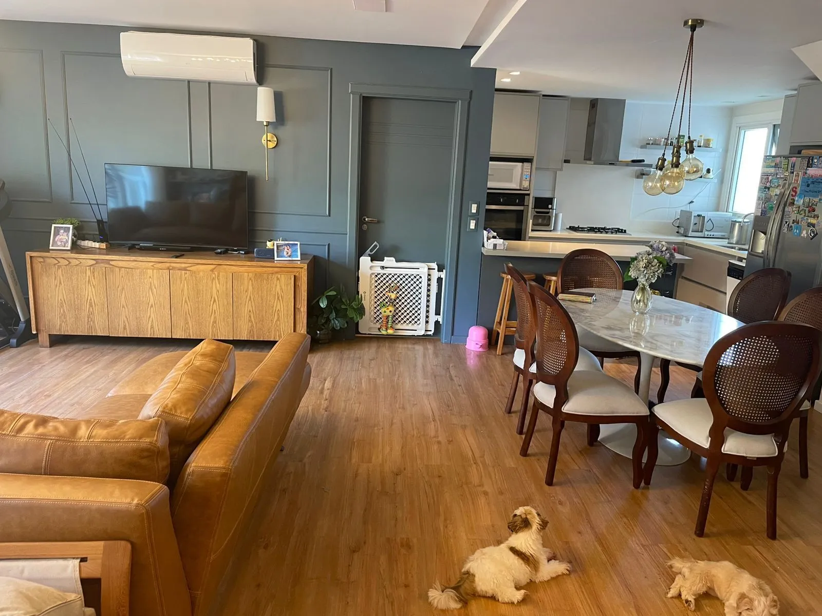 Imagem Apartamento à VENDA, com ótima planta de 137 m² privativos, 3 SUÍTES, 2 vagas, em um condominio com INFRAESTRUTURA DE RESORT, bairro RIO BRANCO.