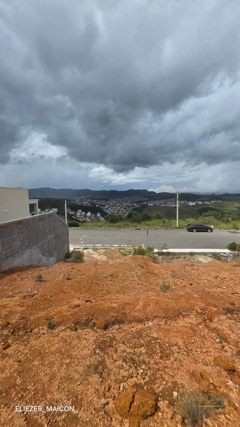 Imagem Terreno à Venda no bairro Jardim Bandeirantes, em Poços de Caldas - MG