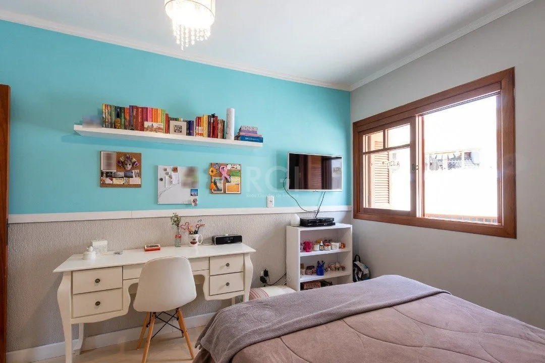 Imagem Casa Condominio para Venda - 225.18m², 3 dormitórios, sendo 1 suites, 2 vagas - Jardim Isabel