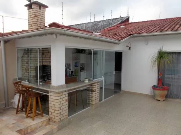 Imagem CASA 3 DORMITORIOS COM PISCINA