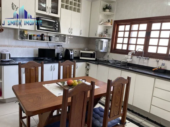 Imagem CASA ESTILO CAMPESTRE, MARAVILHOSA, 3 DORMS, 4 VAGAS, 460m².