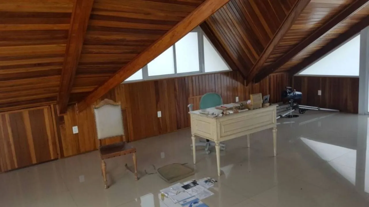Imagem Casa para venda e aluguel em condomínio Burle Marx